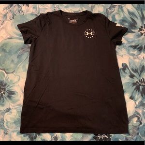 UNDER ARMOUR FREEDOM TEE